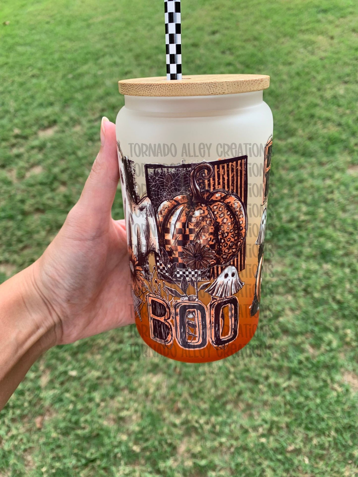 Spooky Vintage Ghost 16oz Glass Can
