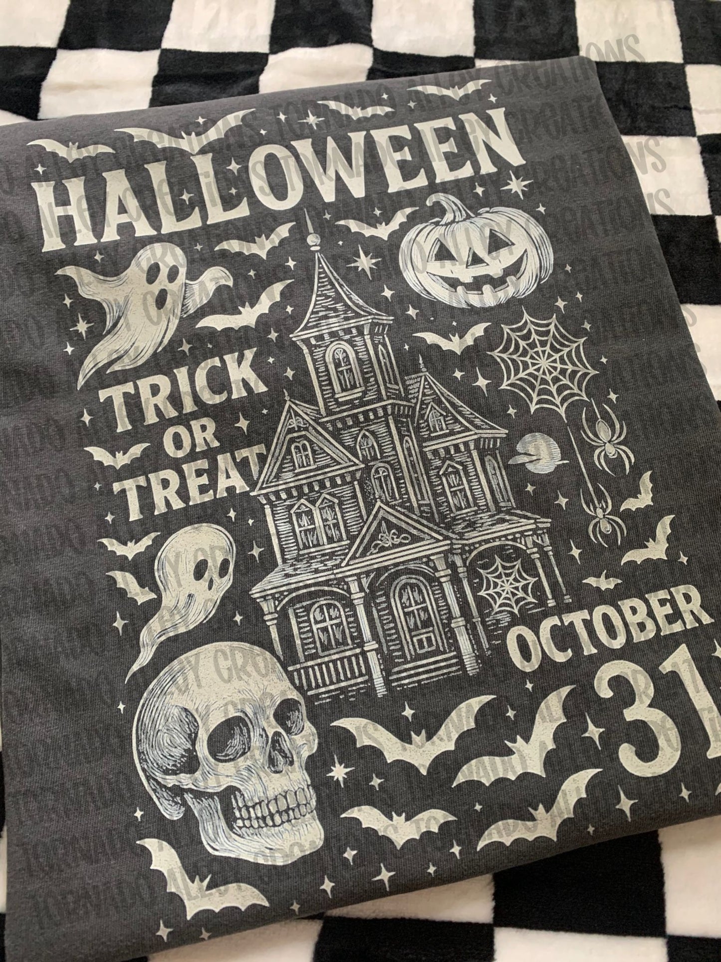 Vintage Halloween Tee
