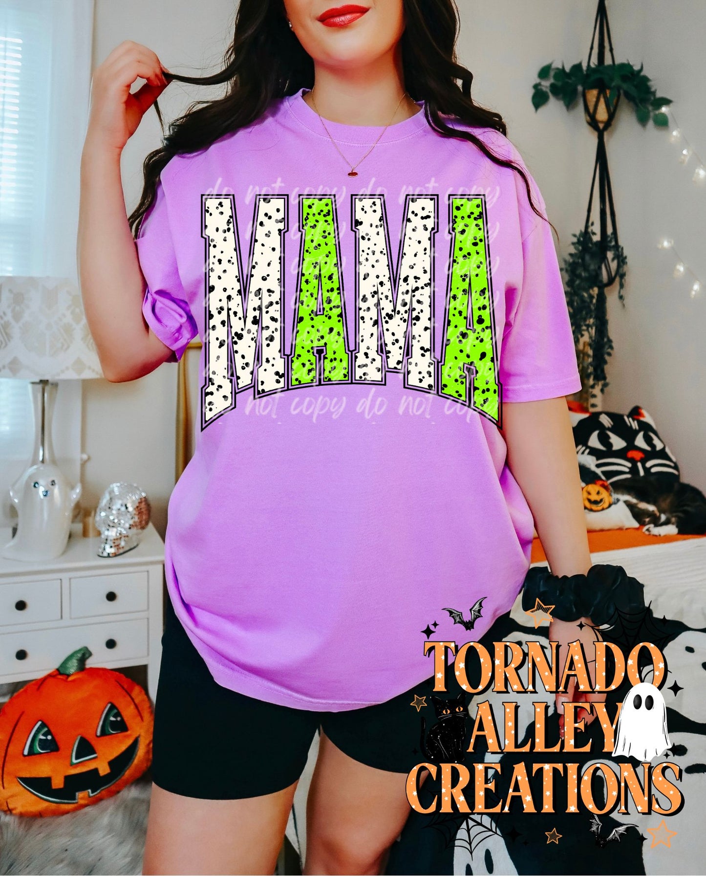 Spooky Mama Tee
